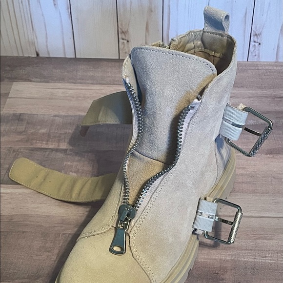 NEW in BOX Dolce Vita AVARI Dune Suede tan size 7 LEATHER combat Boots MSRP $160 - Picture 16 of 16